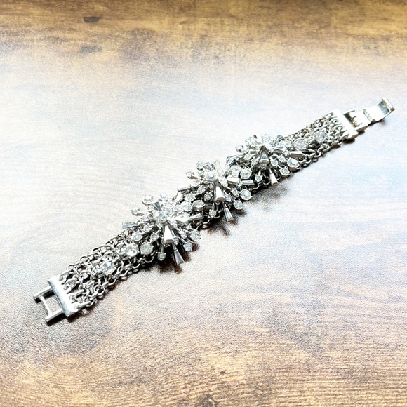 Banana Republic Bracelet - Picture 3 of 8